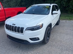 Used 2019 Jeep Cherokee Altitude 4x4 at Maxx Loans near St. Adrian, MI