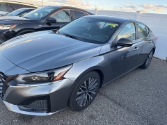 Used 2025  Nissan Altima SV FWD at Maxx Loans near St&period; Adrian&comma; MI