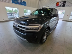 Used 2022  Ford Expedition XLT 4x4 at Maxx Loans near St&period; Adrian&comma; MI