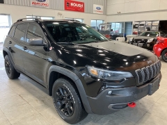Used 2021  Jeep Cherokee Trailhawk 4x4 at Maxx Loans near St&period; Adrian&comma; MI