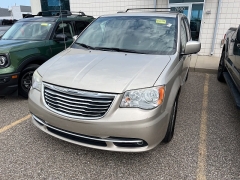 Used 2013 Chrysler Town & Country 4d Wagon Touring at Maxx Loans near St. Adrian, MI