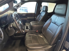 Used 2019  Chevrolet Silverado 1500 4WD Crew Cab 157" High Country at Maxx Loans near St&period; Adrian&comma; MI