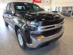 Used 2021  Chevrolet Silverado 1500 4WD Crew Cab 147" LT w&sol;1LT at Maxx Loans near St&period; Adrian&comma; MI