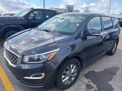 Used 2021  Kia Sedona LX FWD at Maxx Loans near St&period; Adrian&comma; MI