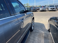 Used 2018 GMC Yukon XL 4d SUV 4WD Denali at Suburban Ford of Sterling Heights near Sterling Heights, MI