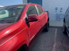 Used 2019 Chevrolet Colorado 4WD Crew Cab 128.3" Z71 at Suburban Ford of Sterling Heights near Sterling Heights, MI