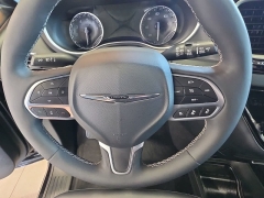 Used 2026  Chrysler Pacifica Select FWD at Maxx Loans near St&period; Adrian&comma; MI