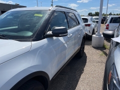 Used 2018 Ford Explorer XLT 4WD at Suburban Ford of Sterling Heights near Sterling Heights, MI