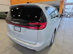 Used 2024  Chrysler Pacifica Touring L FWD at Maxx Loans near St&period; Adrian&comma; MI