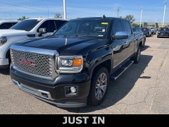 Used 2015 GMC Sierra 1500 4WD Crew Cab Denali at Suburban Ford of Sterling Heights near Sterling Heights, MI