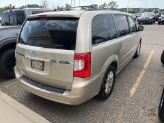Used 2013 Chrysler Town & Country 4d Wagon Touring at Maxx Loans near St. Adrian, MI