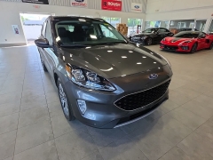 Used 2020  Ford Escape 4d SUV AWD Titanium at Maxx Loans near St&period; Adrian&comma; MI