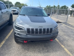 Used 2022  Jeep Cherokee Trailhawk 4x4 at Maxx Loans near St&period; Adrian&comma; MI