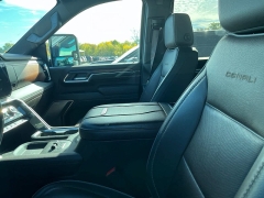 Used 2024  GMC Sierra 2500HD 4WD Crew Cab 172" Denali at Maxx Loans near St&period; Adrian&comma; MI