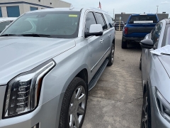 Used 2020 Cadillac Escalade ESV 4d SUV 4WD Luxury at Maxx Loans near St. Adrian, MI