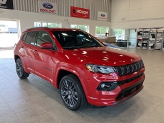 Used 2022 Jeep Compass (RED) Edition 4x4 at Maxx Loans near St. Adrian, MI