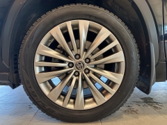 Used 2023  Toyota Highlander AWD (Natl) at Maxx Loans near St. Adrian, MI