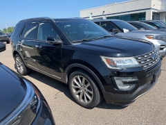 Used 2017 Ford Explorer 4d SUV 4WD Limited at Maxx Loans near St. Adrian, MI