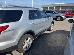 Used 2017 Ford Explorer 4d SUV 4WD XLT Ecoboost at Suburban Ford of Sterling Heights near Sterling Heights, MI