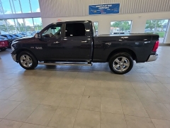 Used 2017  Ram 1500 4WD Crew Cab 149" Big Horn at Maxx Loans near St&period; Adrian&comma; MI