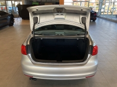 Used 2014  Volkswagen Jetta Sedan 4dr Auto SE PZEV at Maxx Loans near St. Adrian, MI