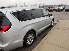Used 2023  Chrysler Pacifica Touring L FWD at Maxx Loans near St&period; Adrian&comma; MI