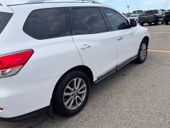Used 2014  Nissan Pathfinder 4WD 4dr SL at Maxx Loans near St&period; Adrian&comma; MI