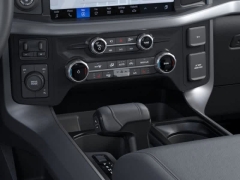 New 2025 Ford F-150 XLT 4WD SuperCrew Box at Suburban Ford of Sterling Heights near Sterling Heights, MI