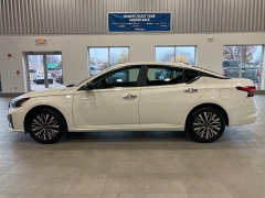 Used 2025  Nissan Altima SV AWD at Maxx Loans near St&period; Adrian&comma; MI