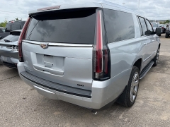 Used 2020 Cadillac Escalade ESV 4d SUV 4WD Luxury at Maxx Loans near St. Adrian, MI
