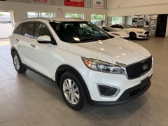 Used 2016 Kia Sorento 4d SUV AWD LX at Maxx Loans near St. Adrian, MI