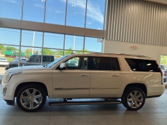 Used 2015 Cadillac Escalade ESV 4d SUV 4WD Premium at Maxx Loans near ,