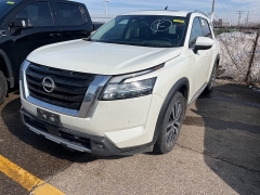 Used 2022  Nissan Pathfinder Platinum 4WD at Maxx Loans near St&period; Adrian&comma; MI