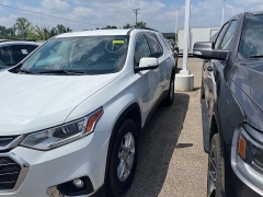 Used 2021 Chevrolet Traverse AWD 4dr LT Cloth w/1LT at Suburban Ford of Sterling Heights near Sterling Heights, MI