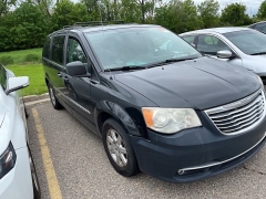 Used 2012 Chrysler Town & Country 4d Wagon Touring at Suburban Ford of Sterling Heights near Sterling Heights, MI