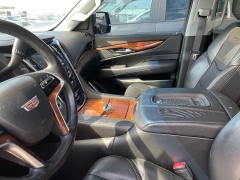 Used 2016 Cadillac Escalade 4d SUV 4WD Luxury at Maxx Loans near ,