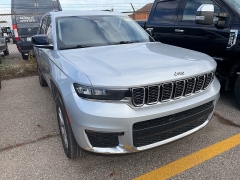 Used 2021 Jeep Grand Cherokee L Limited 4x4 at Suburban Ford of Sterling Heights near Sterling Heights, MI