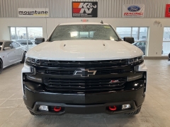 Used 2021  Chevrolet Silverado 1500 4WD Crew Cab 147" LT Trail Boss at Maxx Loans near St&period; Adrian&comma; MI