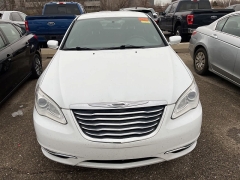 Used 2013  Chrysler 200 4d Sedan Touring at Maxx Loans near St&period; Adrian&comma; MI