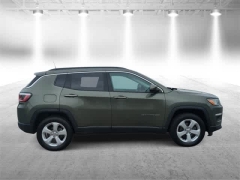 Used 2018 Jeep Compass Latitude 4x4 at Suburban Ford of Sterling Heights near Sterling Heights, MI