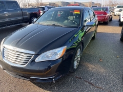 Used 2012  Chrysler 200 4d Sedan Limited at Maxx Loans near St&period; Adrian&comma; MI