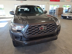 Used 2020  Toyota Tacoma 4WD Double Cab 6' Bed V6 AT &lpar;Natl&rpar; at Maxx Loans near St&period; Adrian&comma; MI