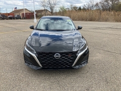 Used 2023 Nissan Altima 2.5 SV Sedan at Maxx Loans near ,