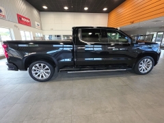 Used 2019  Chevrolet Silverado 1500 4WD Crew Cab 157" High Country at Maxx Loans near St&period; Adrian&comma; MI