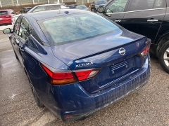Used 2024  Nissan Altima 2&period;5 SR Sedan at Maxx Loans near St&period; Adrian&comma; MI