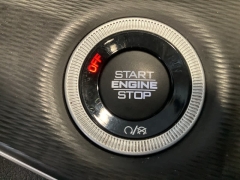 Used 2023  Jeep Grand Cherokee Laredo 4x4 at Maxx Loans near St&period; Adrian&comma; MI