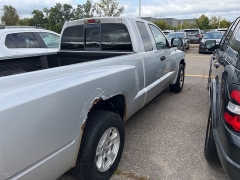 Used 2007 Dodge Dakota 4WD Club Cab SLT at Suburban Ford of Sterling Heights near Sterling Heights, MI