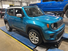 Used 2021 Jeep Renegade Latitude 4x4 at Suburban Ford of Sterling Heights near Sterling Heights, MI