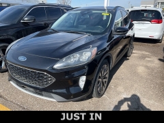 Used 2020  Ford Escape 4d SUV AWD Titanium at Maxx Loans near St&period; Adrian&comma; MI
