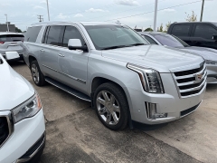 Used 2020 Cadillac Escalade ESV 4d SUV 4WD Luxury at Maxx Loans near St. Adrian, MI